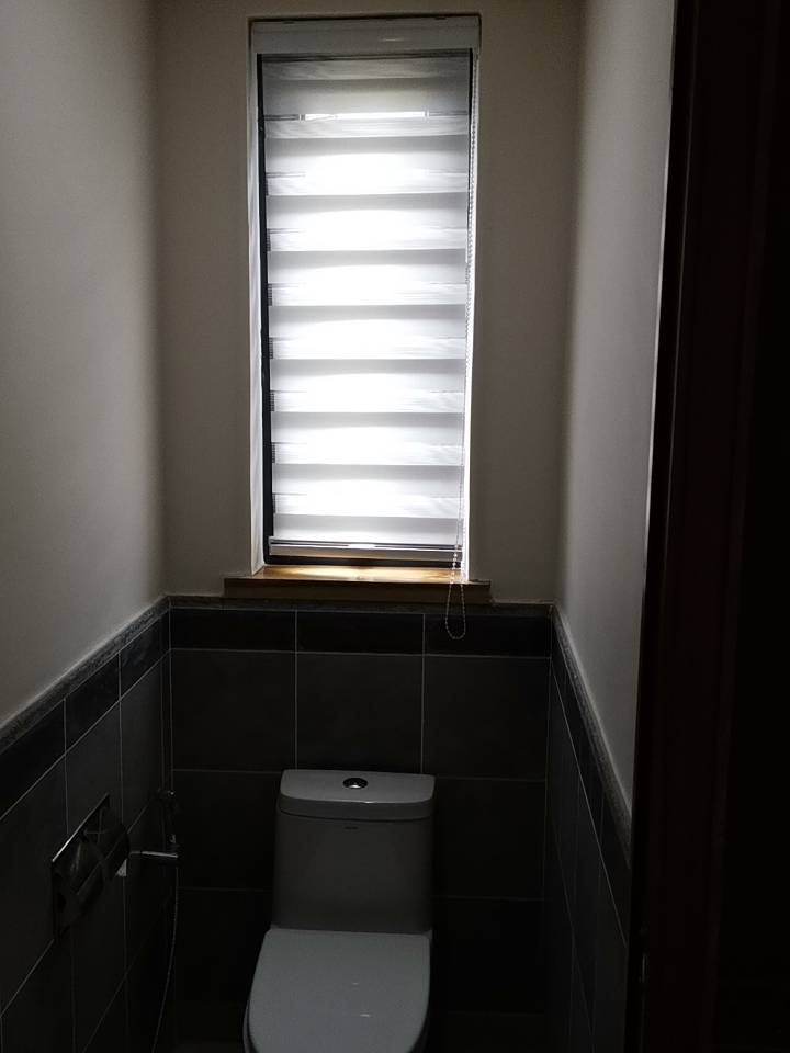 高級民宿浴室乾濕分離採光窗